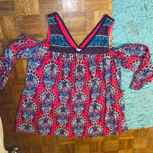 Red Camel cut out sleeve boho dress! Size1X!
Like new conditions!